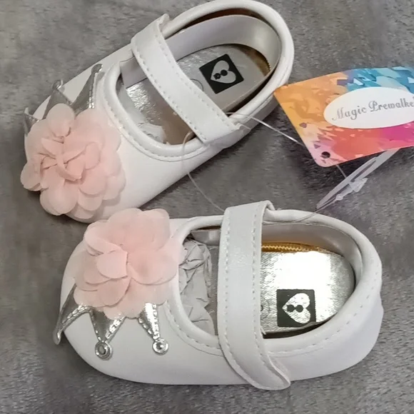 NEW Magic Prewalker White Princess Baby Shoes Multiple Sizes - Picture 3 of 3